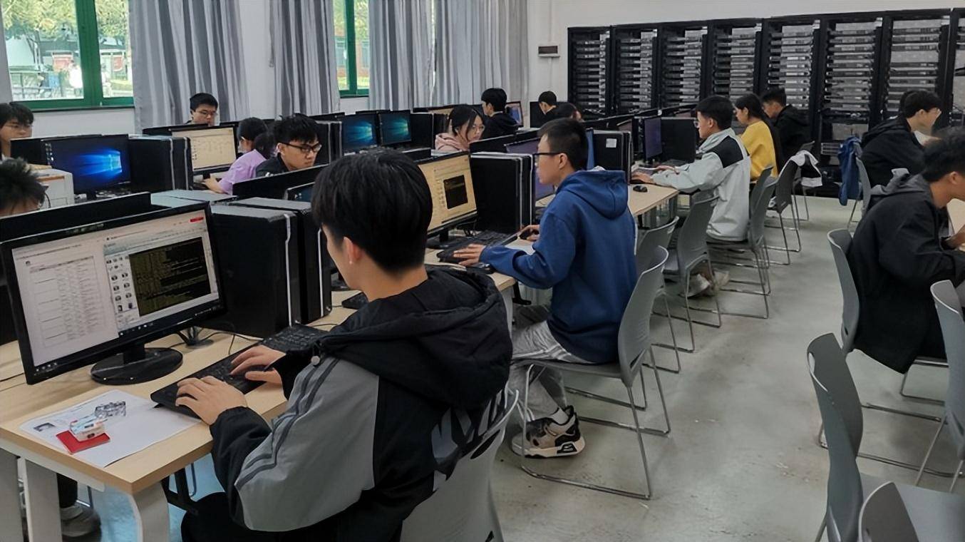 广州华立科技职业学院 计算机网络工程专业特色与人才培养路径解析